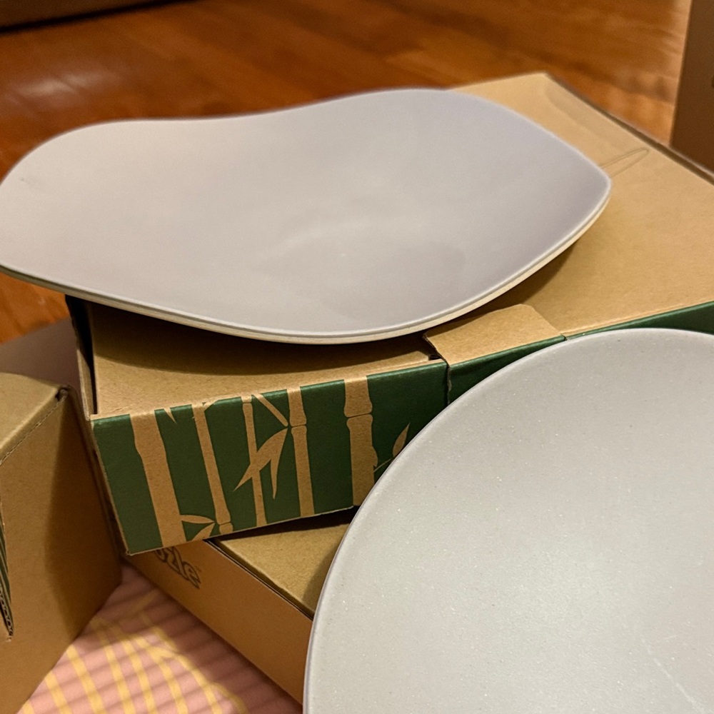 BAMBOO Modern Gray Dinnerware Set - Picture 3 of 8
